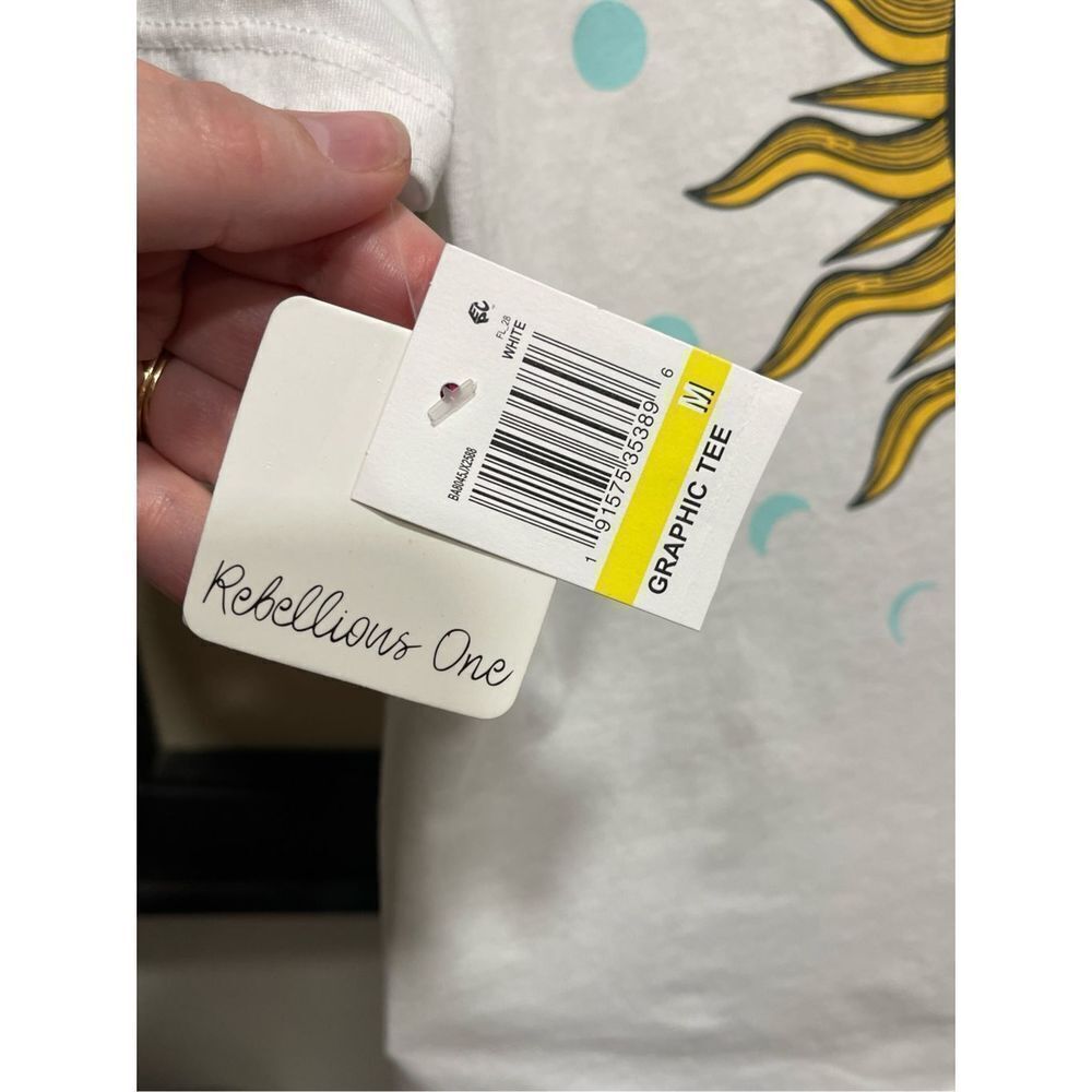 Moon and Sun Tshirt - Picture 7 of 9